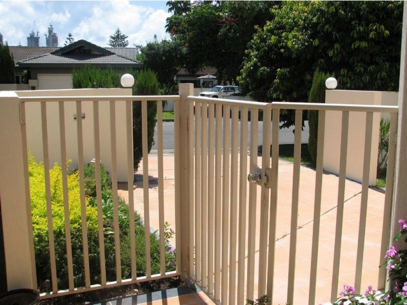 2/22 Vespa Crescent, Surfers Paradise QLD 4217