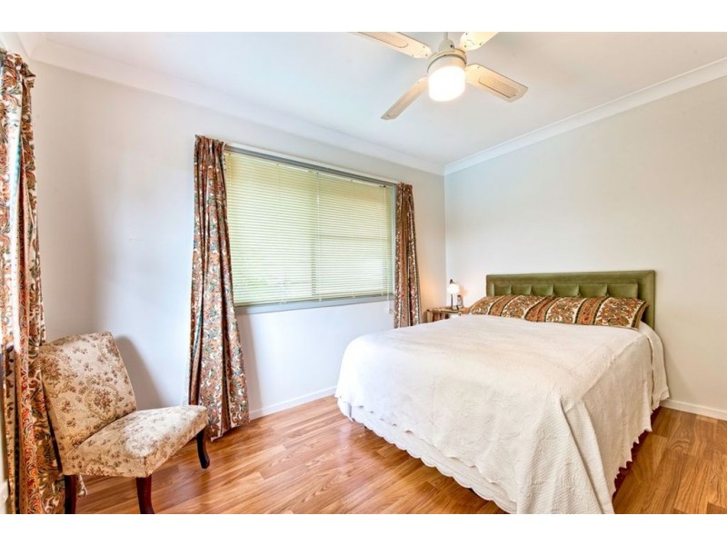 3 Evelyn Court, Benowa QLD 4217