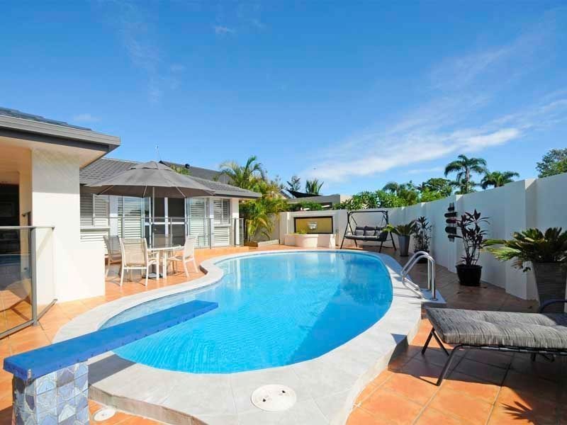 4 Forster Avenue, Sorrento QLD 4217