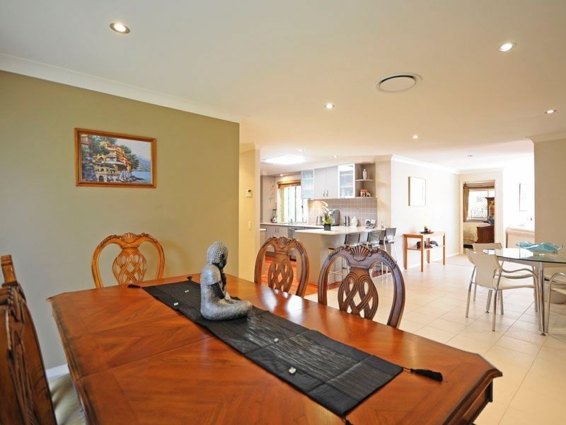 4 Forster Avenue, Sorrento QLD 4217