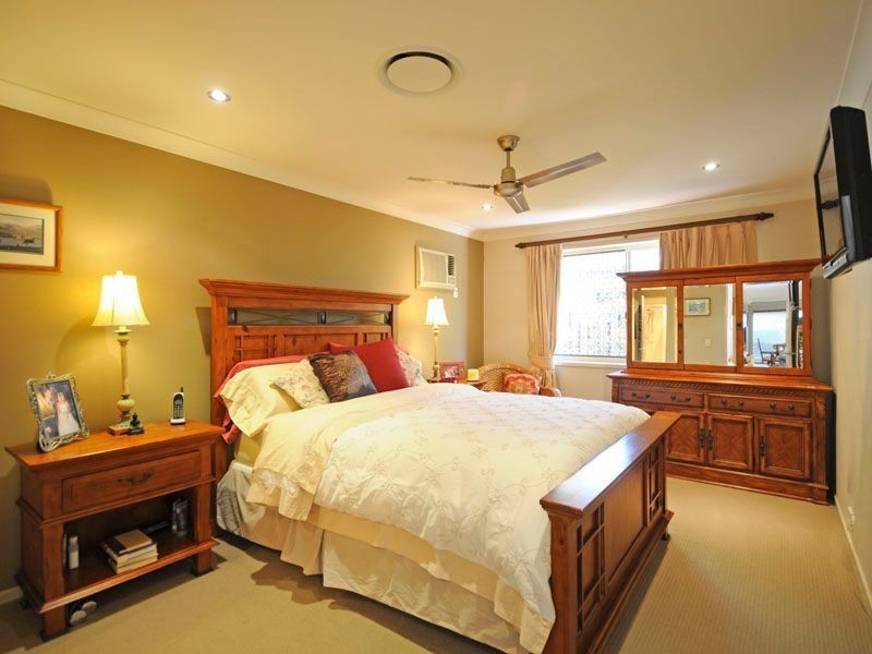 4 Forster Avenue, Sorrento QLD 4217
