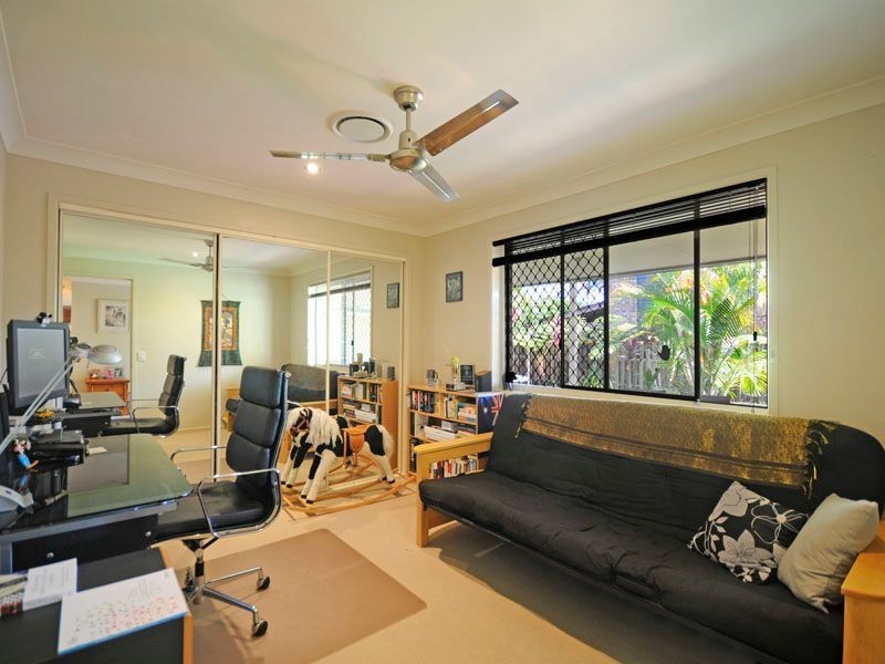 4 Forster Avenue, Sorrento QLD 4217