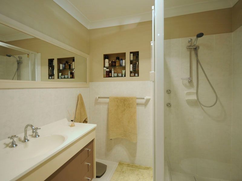 4 Forster Avenue, Sorrento QLD 4217