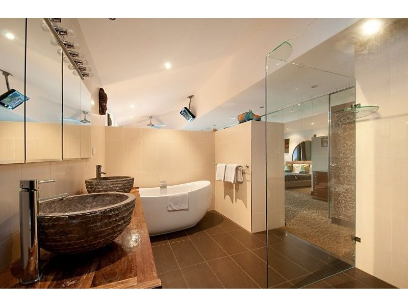 78 Sovereign Drive, Mermaid Waters QLD 4218