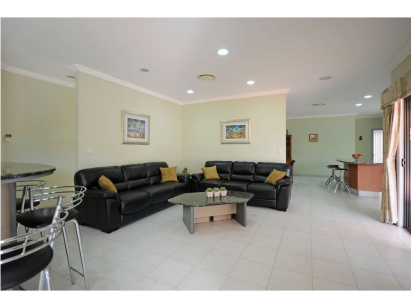 Benowa Waters QLD 4217