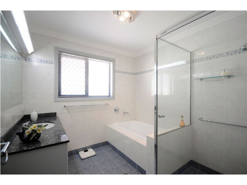 Benowa Waters QLD 4217