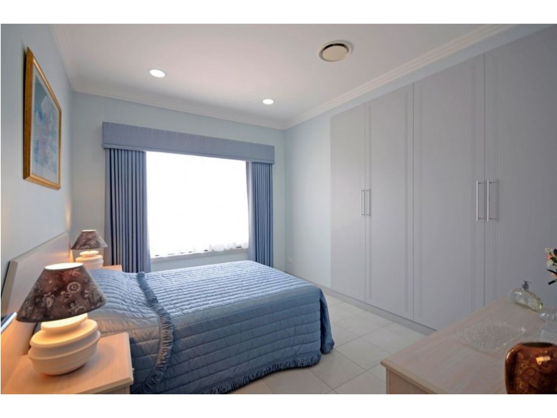 Benowa Waters QLD 4217