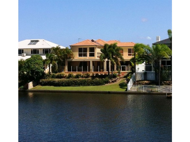 7 Salamander Court, Mermaid Waters QLD 4218