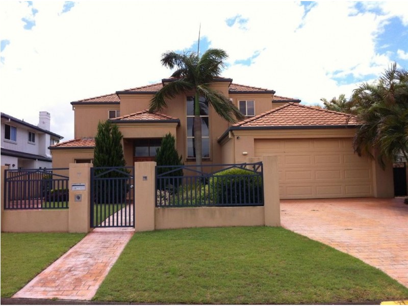 7 Salamander Court, Mermaid Waters QLD 4218