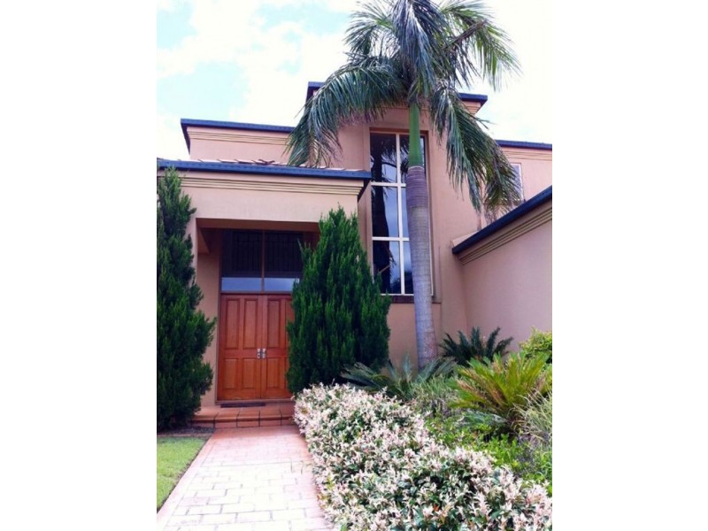 7 Salamander Court, Mermaid Waters QLD 4218