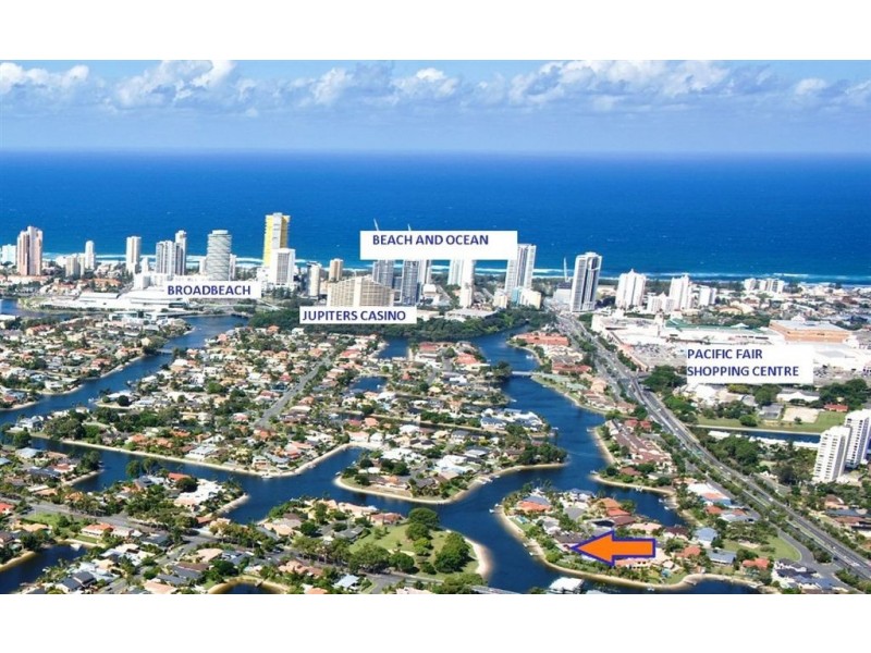 18 Cocos Crescent, Broadbeach Waters QLD 4218