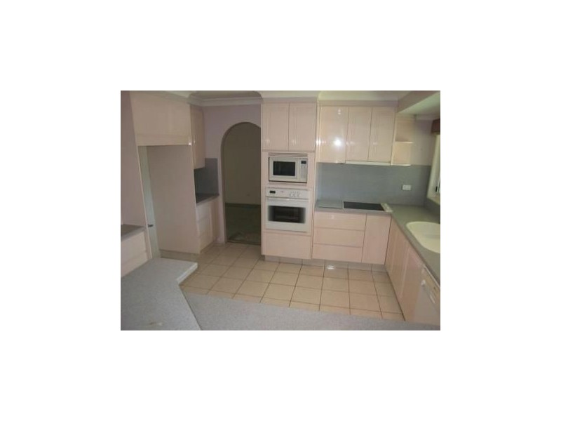 18 Cocos Crescent, Broadbeach Waters QLD 4218