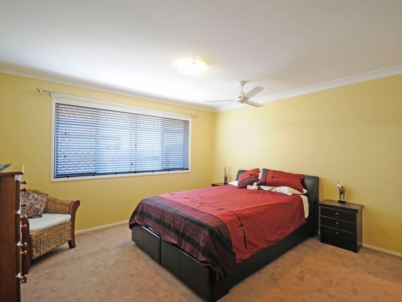 1/157 Whiting Street, Labrador QLD 4215