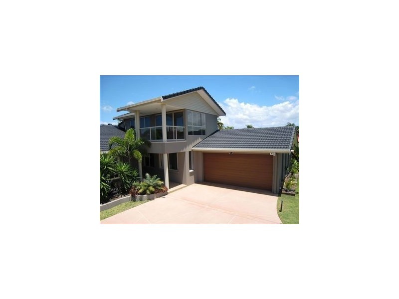 76 Hooker Blvd, Mermaid Waters QLD 4218