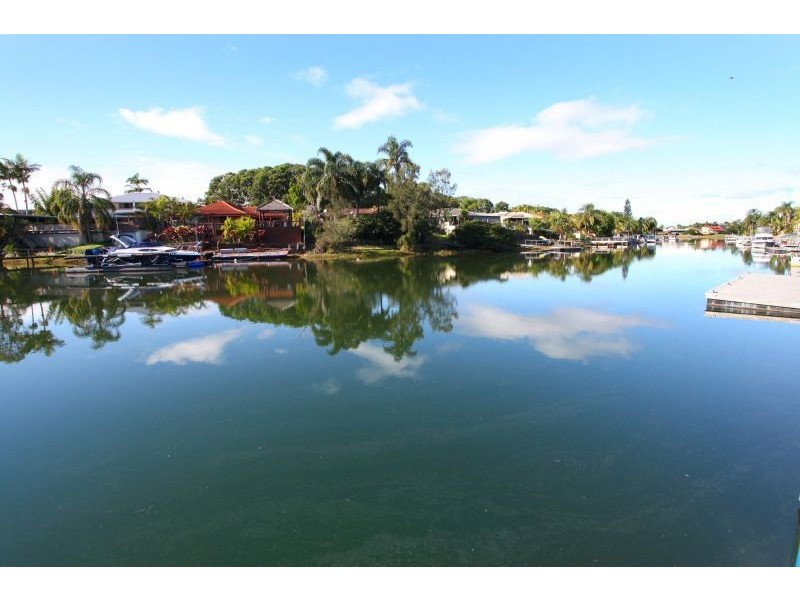 137 Witt Ave, Carrara QLD 4211