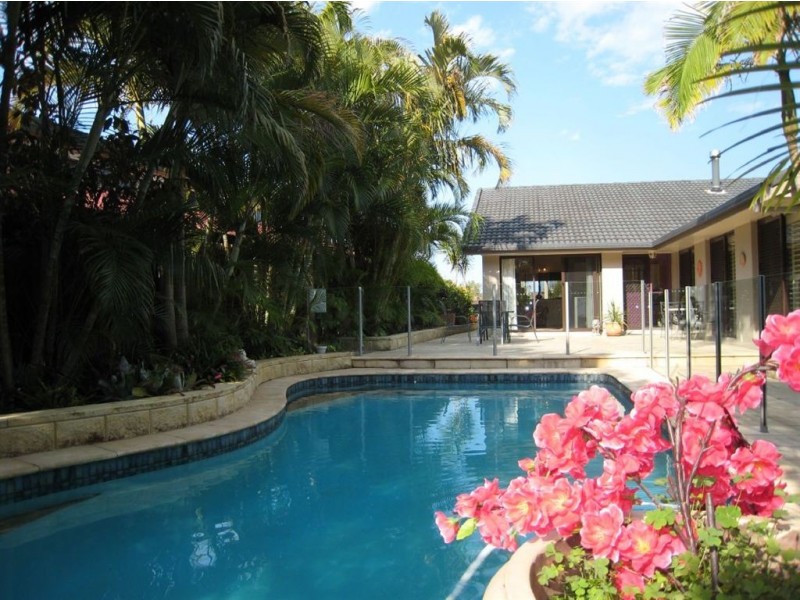 137 Witt Ave, Carrara QLD 4211