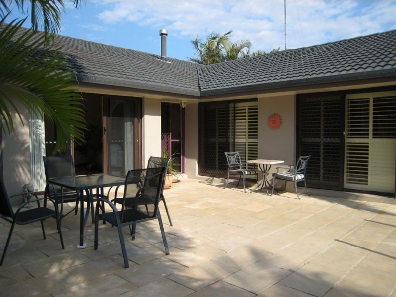 137 Witt Ave, Carrara QLD 4211