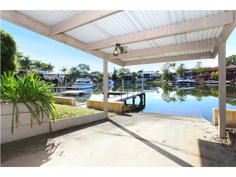 137 Witt Ave, Carrara QLD 4211