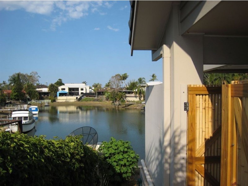 137 Witt Ave, Carrara QLD 4211