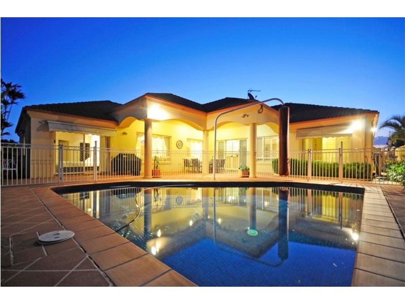 9 Ulrike Way, Benowa Waters QLD 4217