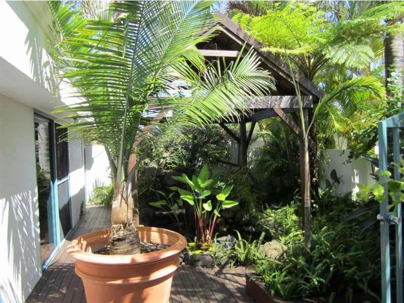 76 Salerno Street, Isle Of Capri QLD 4217