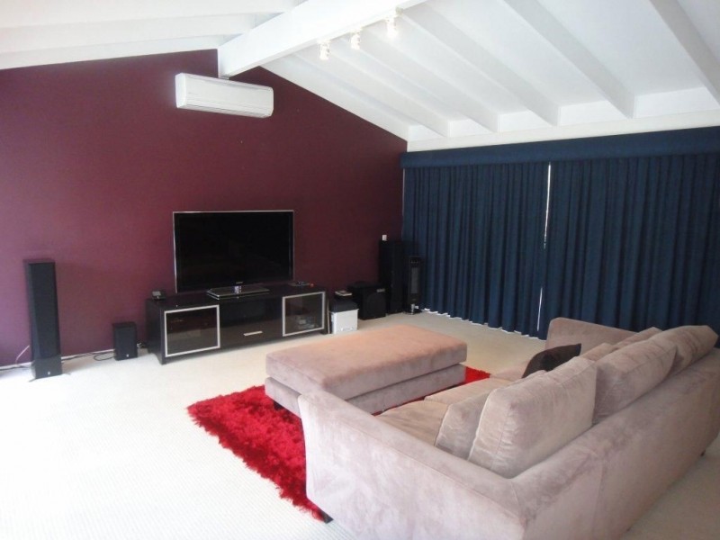76 Salerno Street, Isle Of Capri QLD 4217