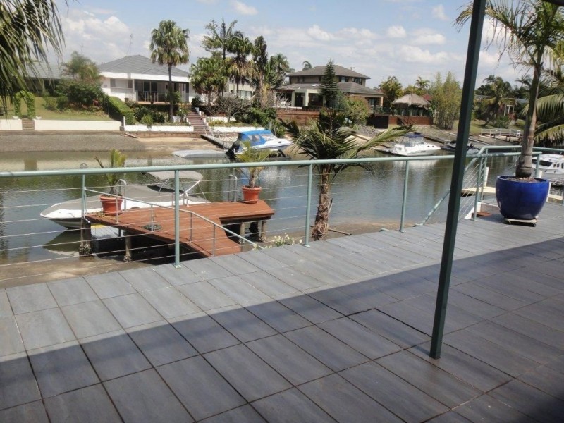 76 Salerno Street, Isle Of Capri QLD 4217