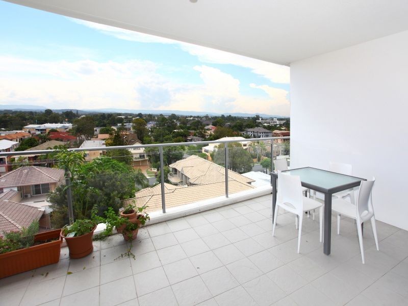 706/430 Marine Parade, Biggera Waters QLD 4216