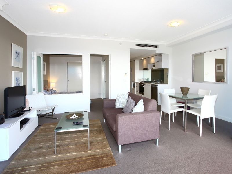 706/430 Marine Parade, Biggera Waters QLD 4216