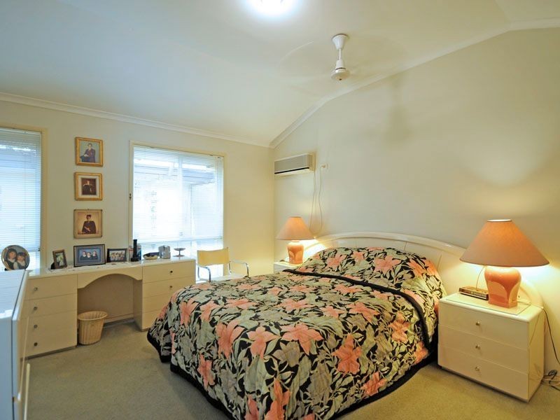28 Marbella Drive, Benowa QLD 4217