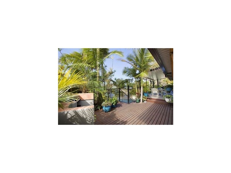 140 Rio Vista Boulevard, Broadbeach Waters QLD 4218