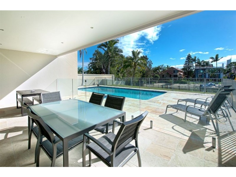 57 T E Peters Drive, Broadbeach Waters QLD 4218