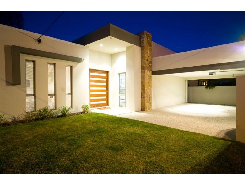 57 T E Peters Drive, Broadbeach Waters QLD 4218