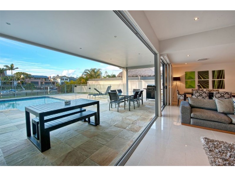 57 T E Peters Drive, Broadbeach Waters QLD 4218
