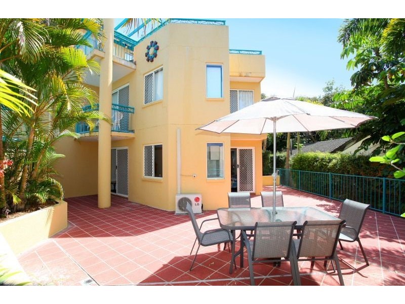 2/40 Burra Street, Surfers Paradise QLD 4217