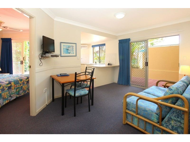 2/40 Burra Street, Surfers Paradise QLD 4217