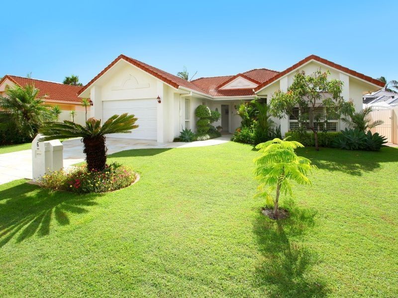 6 Deborah Avenue, Benowa Waters QLD 4217