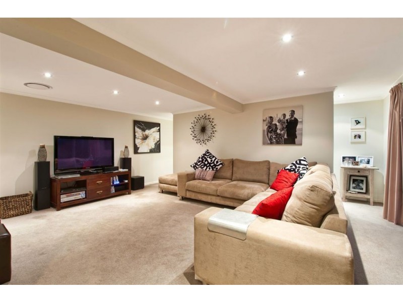 3 Limosa Street, Ashmore QLD 4214