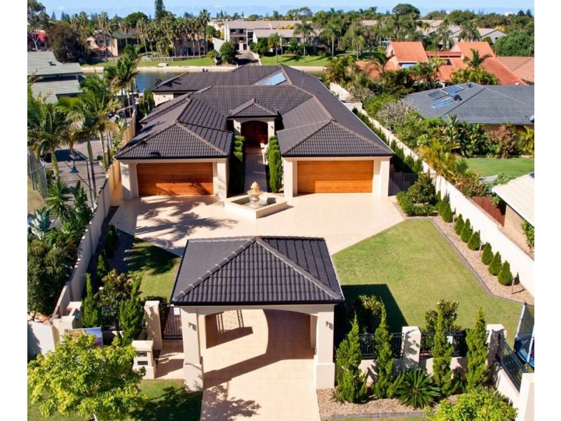 5 Intrepid Drive, Mermaid Waters QLD 4218