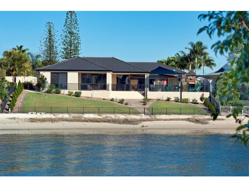 5 Intrepid Drive, Mermaid Waters QLD 4218