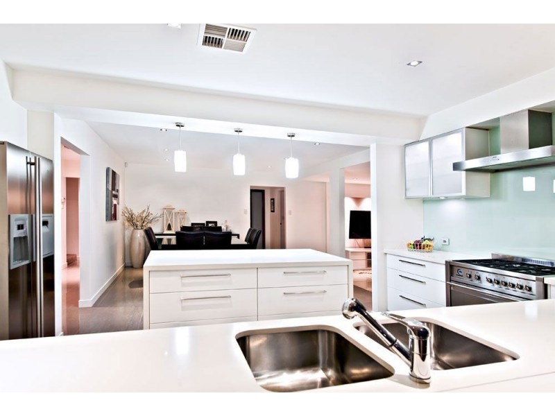 97 Witt Avenue, Carrara QLD 4211