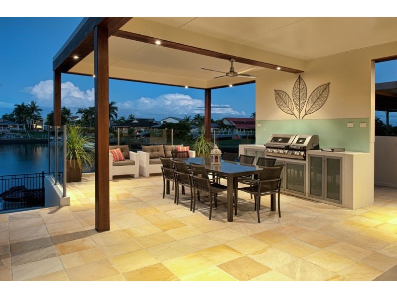 97 Witt Avenue, Carrara QLD 4211