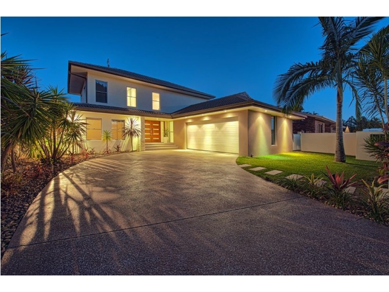 97 Witt Avenue, Carrara QLD 4211