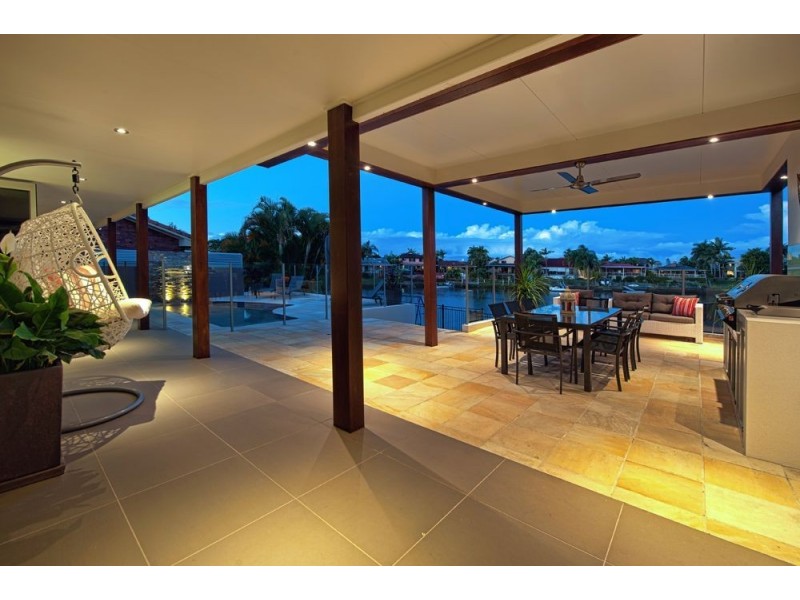 97 Witt Avenue, Carrara QLD 4211