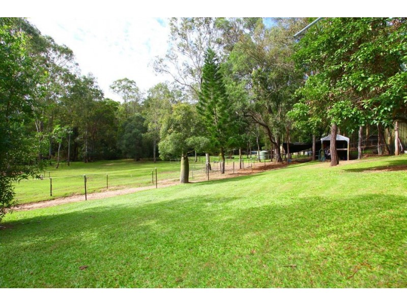 2 Lawson Court, Canungra QLD 4275