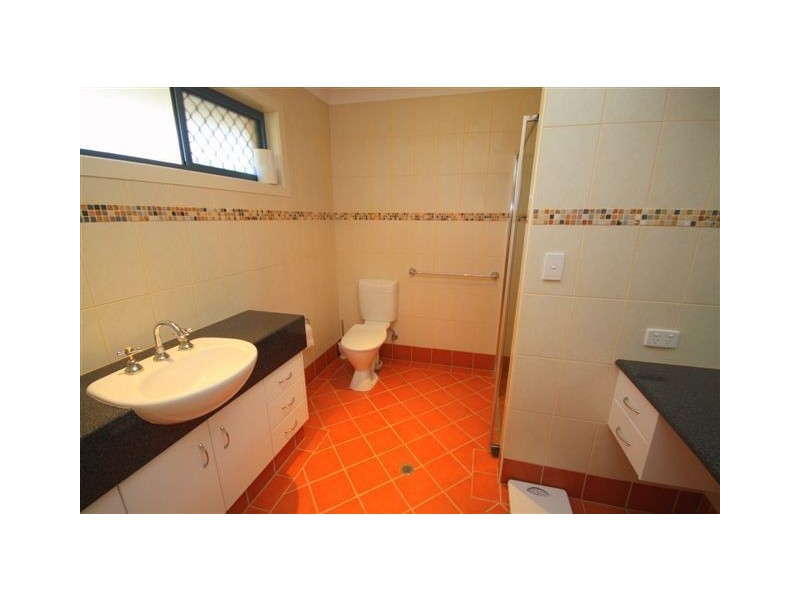12 Welby Street, Broadbeach Waters QLD 4218
