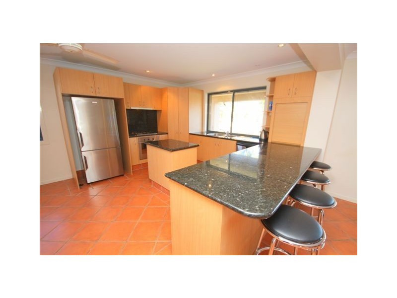 12 Welby Street, Broadbeach Waters QLD 4218