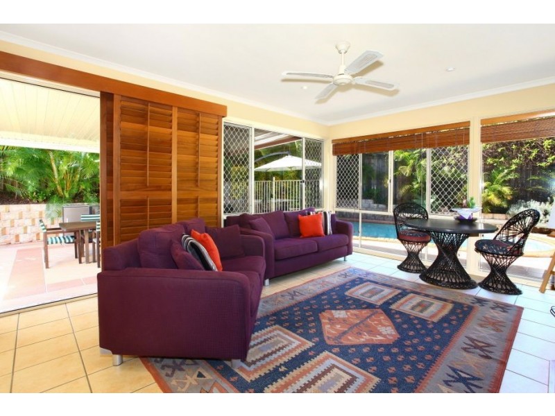 21 Lillywood Circuit, Molendinar QLD 4214