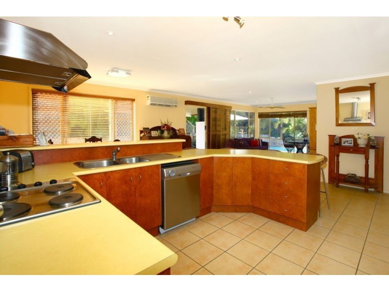 21 Lillywood Circuit, Molendinar QLD 4214