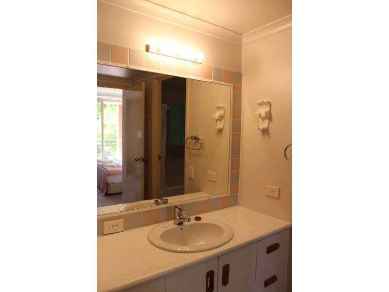 31/1 Paradise Island, Surfers Paradise QLD 4217